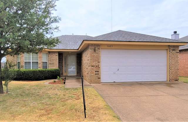 VERY NICE 3/2/2 IN SOUTH MESA FOR LEASE!