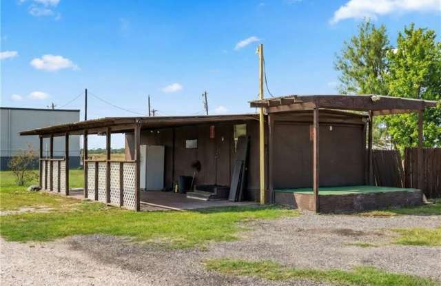 9600 N Val Verde Road