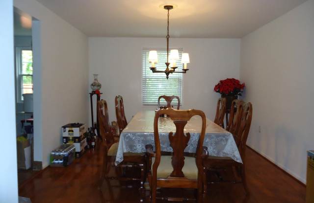 6011 HEATHWICK Court