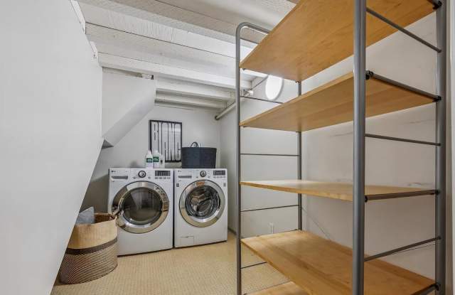 1 4th St Unit 209