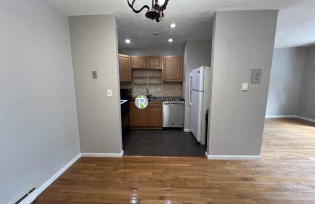 10 Scottfield Rd.