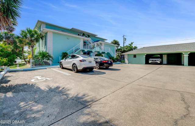 3602 S Peninsula Drive unit: Ph