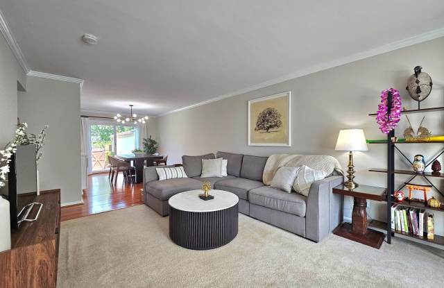 5988 QUEENSTON Street