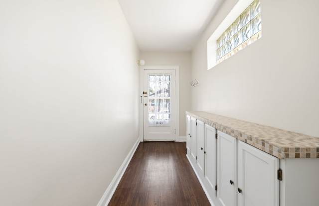 4916 Robert Avenue - 4918
