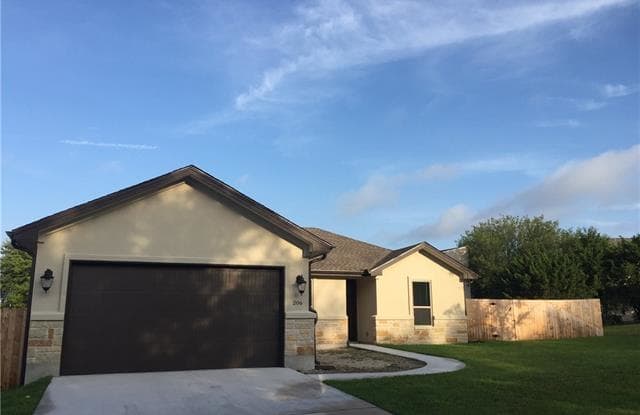 206 Fairway CIR - 206 Fairway Drive, Point Venture, TX 78645