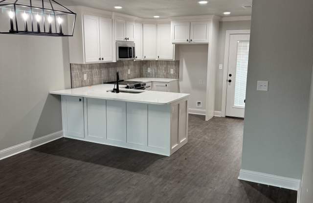 Photo of 321 Woodstock Lane