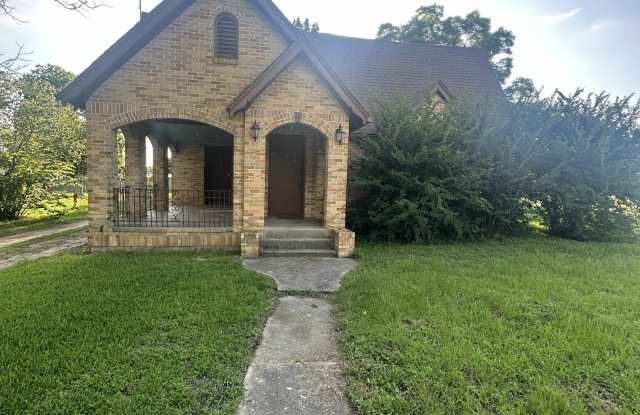1305 9th Street