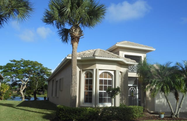 307 NW Somerset Circle - 307 Somerset Circle, Port St. Lucie, FL 34983