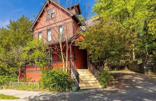 3 bedrooms home in downtown