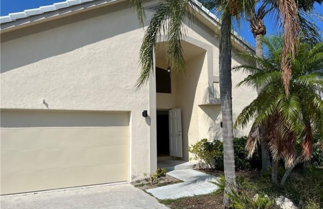 371 Mohawk Ln - 371 Mohawk Lane, Boca Raton, FL 33487