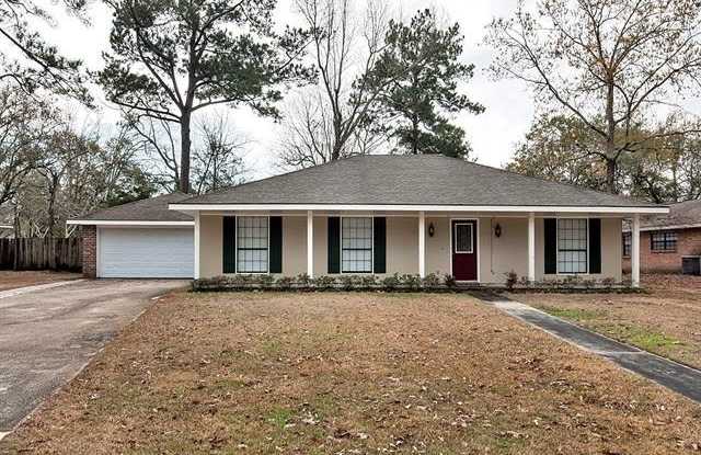 555 CROSS GATES Boulevard - 555 Cross Gates Boulevard, St. Tammany County, LA 70461