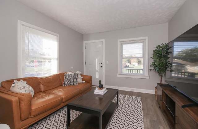 3 bedroom 3 bathroom Single Family Home