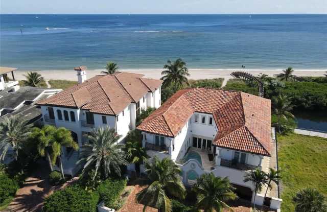 1902 Bay Dr