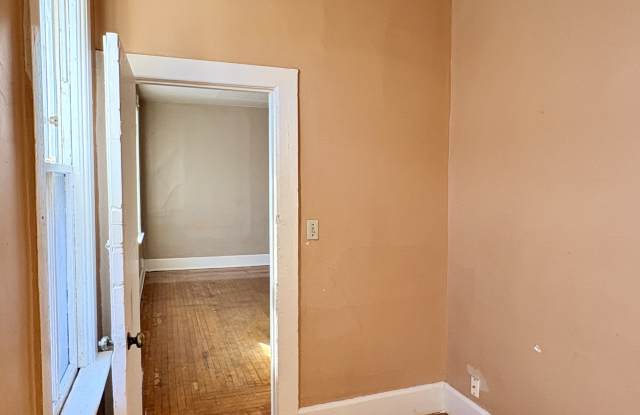 207 East Burleigh Street - 1