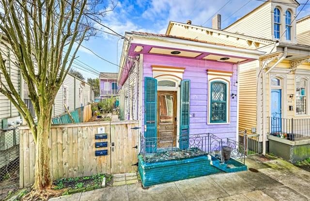 2704 BURGUNDY Street - 2704 Burgundy Street, New Orleans, LA 70117