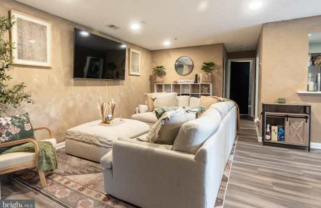 Photo of 1188 WINDEMERE