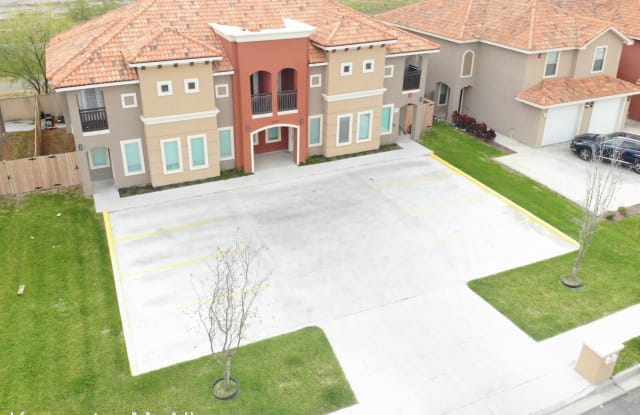 1204 E pine Ridge Ave Unit 4 - 1204 East Pineridge Avenue, McAllen, TX 78503