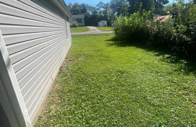 Gorgeous renovated 3 bedroom house!