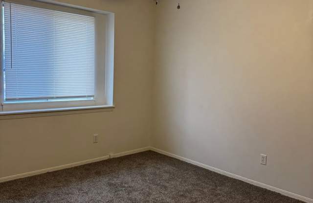 Photo of 5510 S Gold St