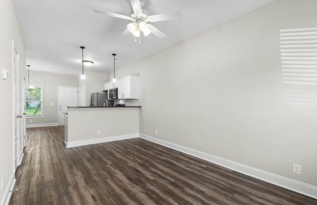 215 Notgrass Road - BBldg. 1