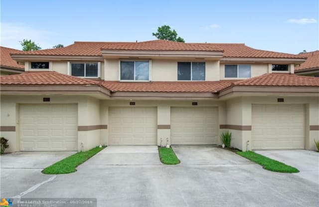 9209 NW 9th Ct - 9209 Northwest 9th Court, Plantation, FL 33324