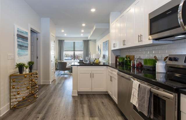 209 E 2nd St Unit A31