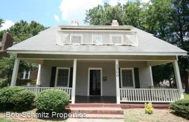1300 Green Street