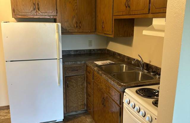 Forestview 2 Bedroom Upper Apartment