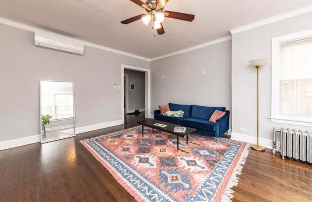 Photo of 4014 W Nelson