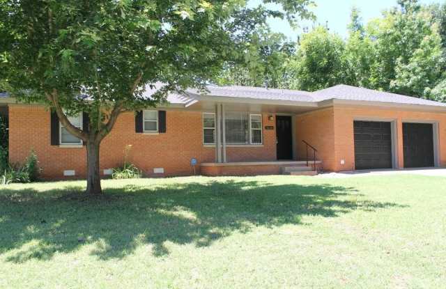 1608 Franklin Drive