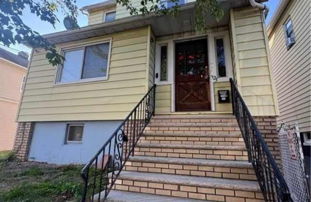 Photo of 323 Devon Street 2