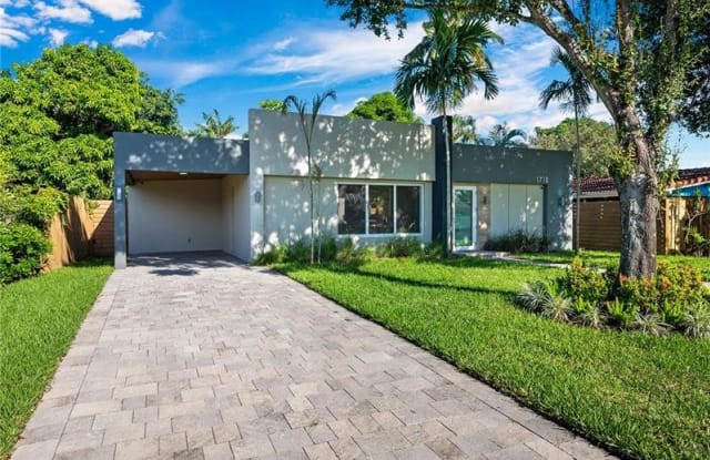 1718 North Victoria Park Road - 1718 North Victoria Park Road, Fort Lauderdale, FL 33305