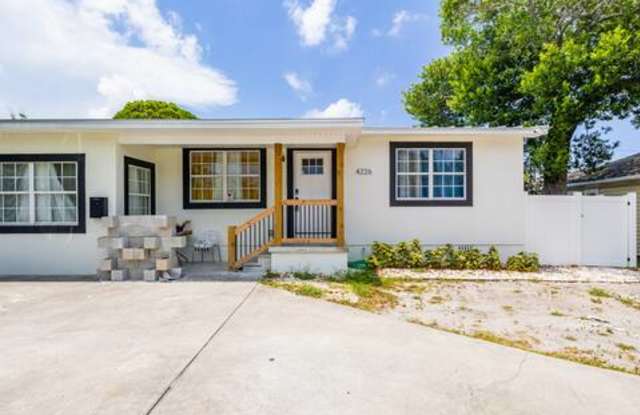 4226 5th Ave N