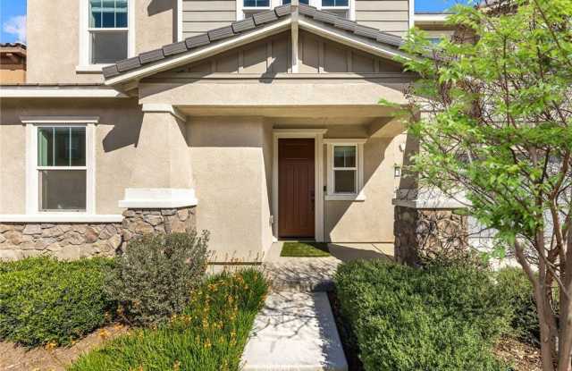 4014 E Catalina Street