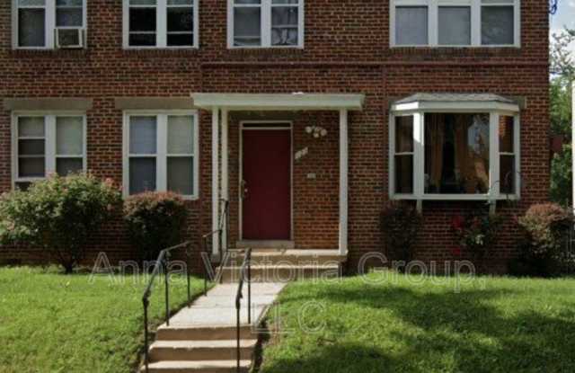 Photo of 125 Galveston Place Southwest - 2