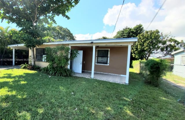 17450 SW 103rd Ave - 17450 Southwest 103rd Avenue, West Perrine, FL 33157