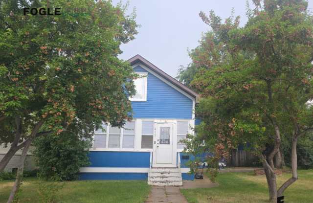 417 3rd Ave E