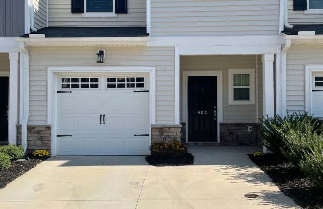 3 Bedroom 2.5 Bathrooms Echo Ridge Community in Greer SC