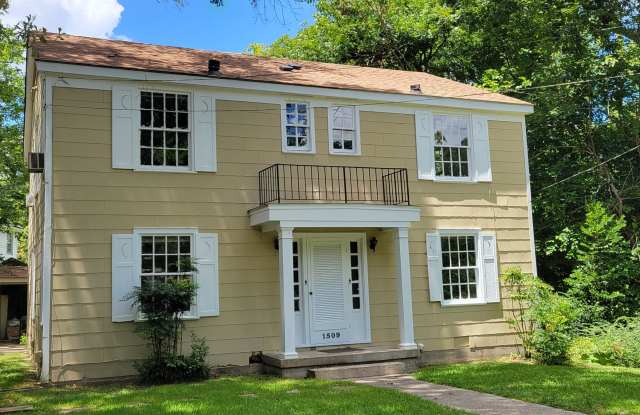 1509 Saint Ann Street - B