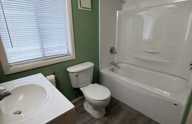 Newly Remodeled one bedroom house