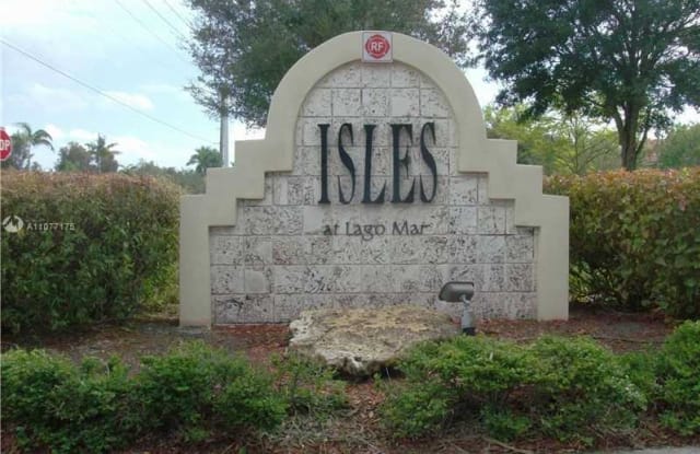 12650 Vista Isles Dr - 12650 Vista Isles Drive, Plantation, FL 33325