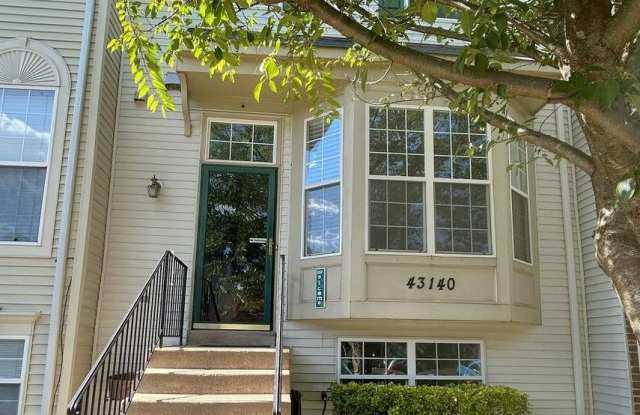 43140 GATWICK SQUARE