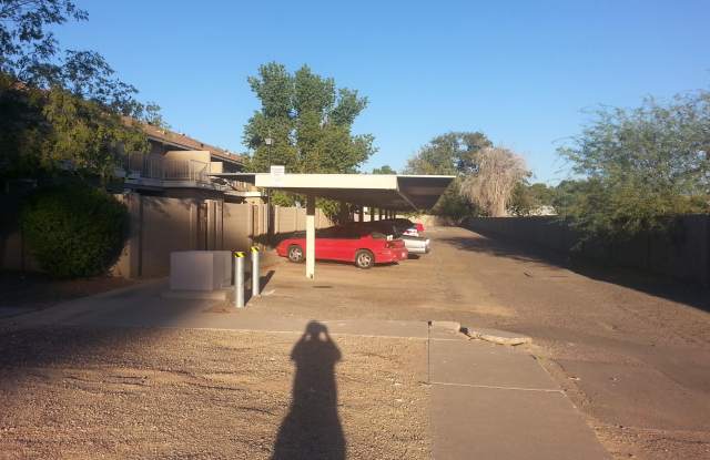 5813 N 59TH Drive