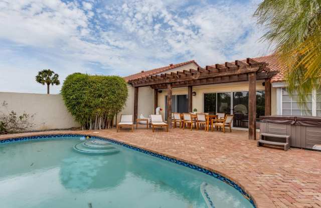 2312 Las Casitas Drive