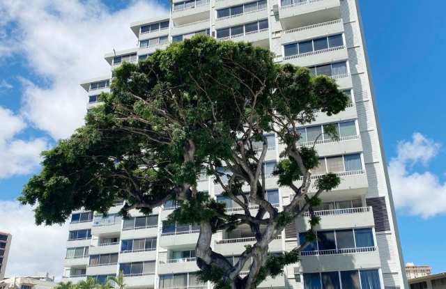 RENOVATED! 2 BED / 2 BATH / 1 PRK! CONVENIENT LOCATION! MAKIKI! - 1400 Pensacola Street, Honolulu, HI 96822