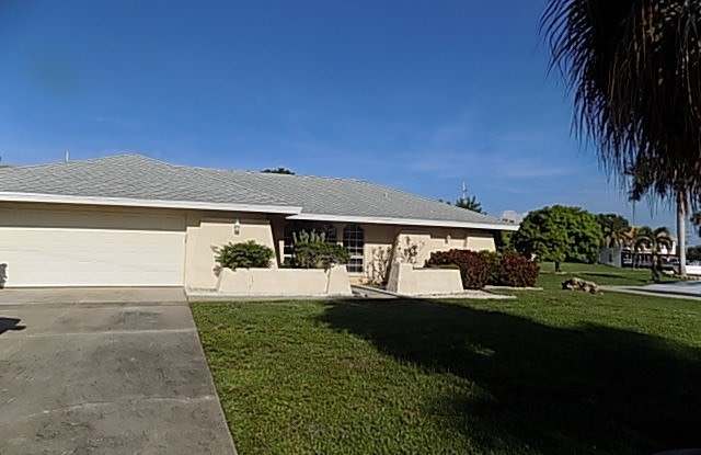 3614 SE 16th Place