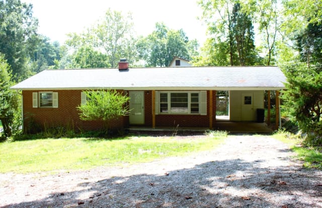 707 Rhodes Park Dr - 707 Rhodes Park Drive, Henderson County, NC 28791