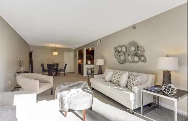 1Bd/1Ba with Heated Parking, Stainless Steel Appliances, and Pool Access