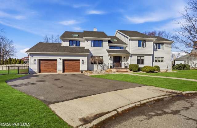 8 Jackson Court