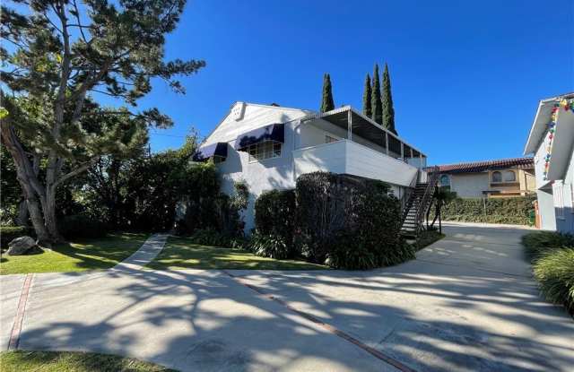 Photo of 823 La Cadena